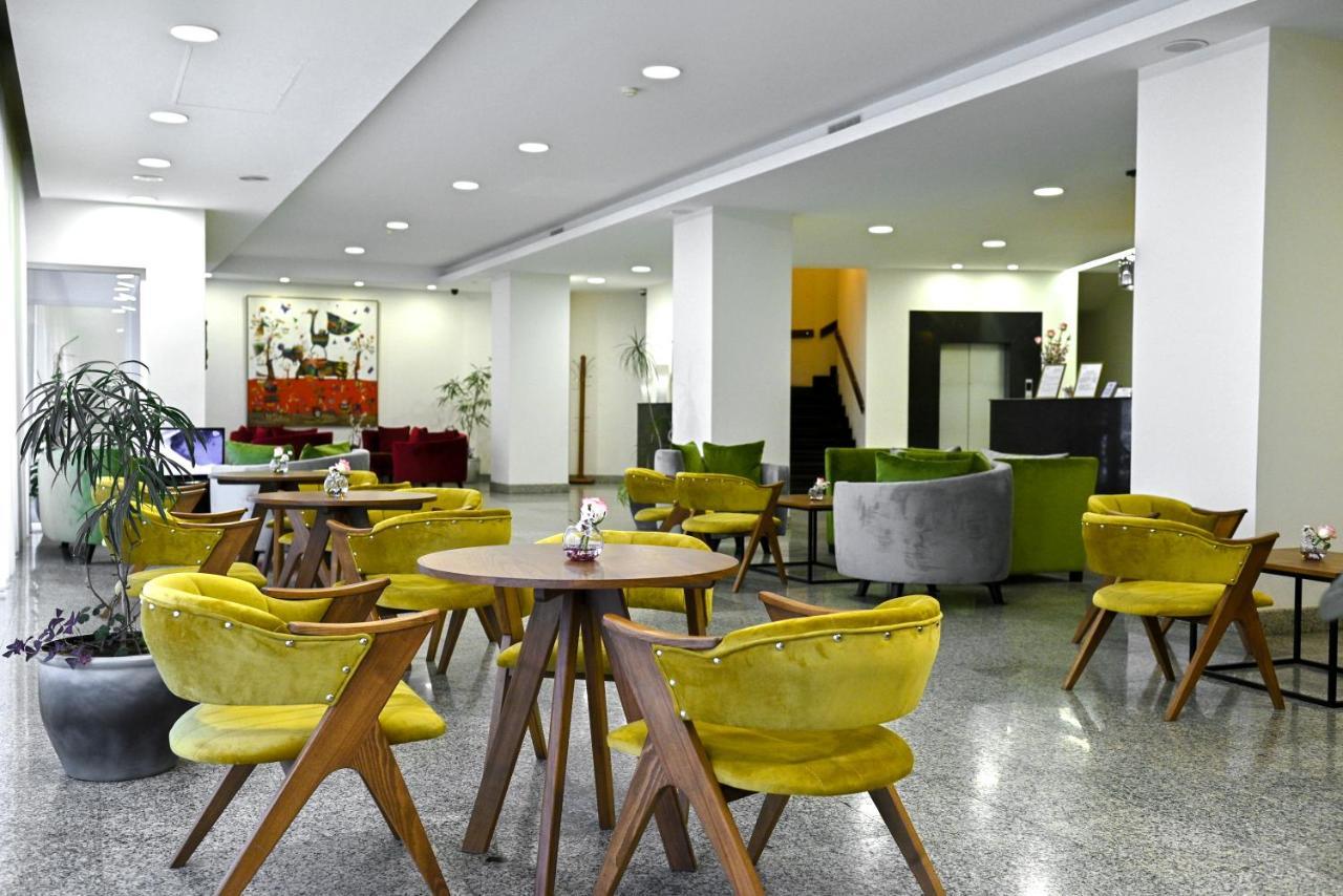 Europe Hotel Erevan Esterno foto