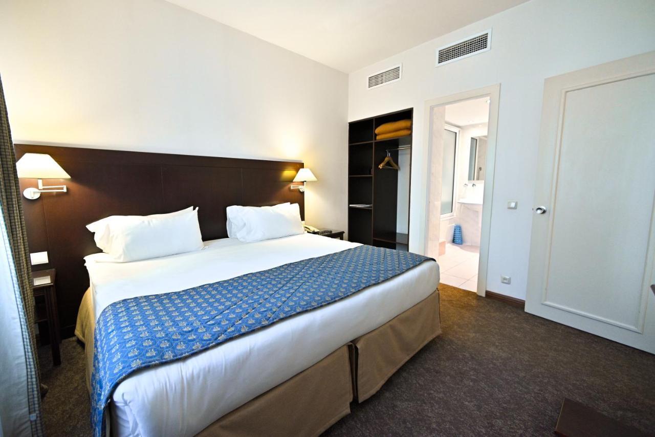 Europe Hotel Erevan Esterno foto