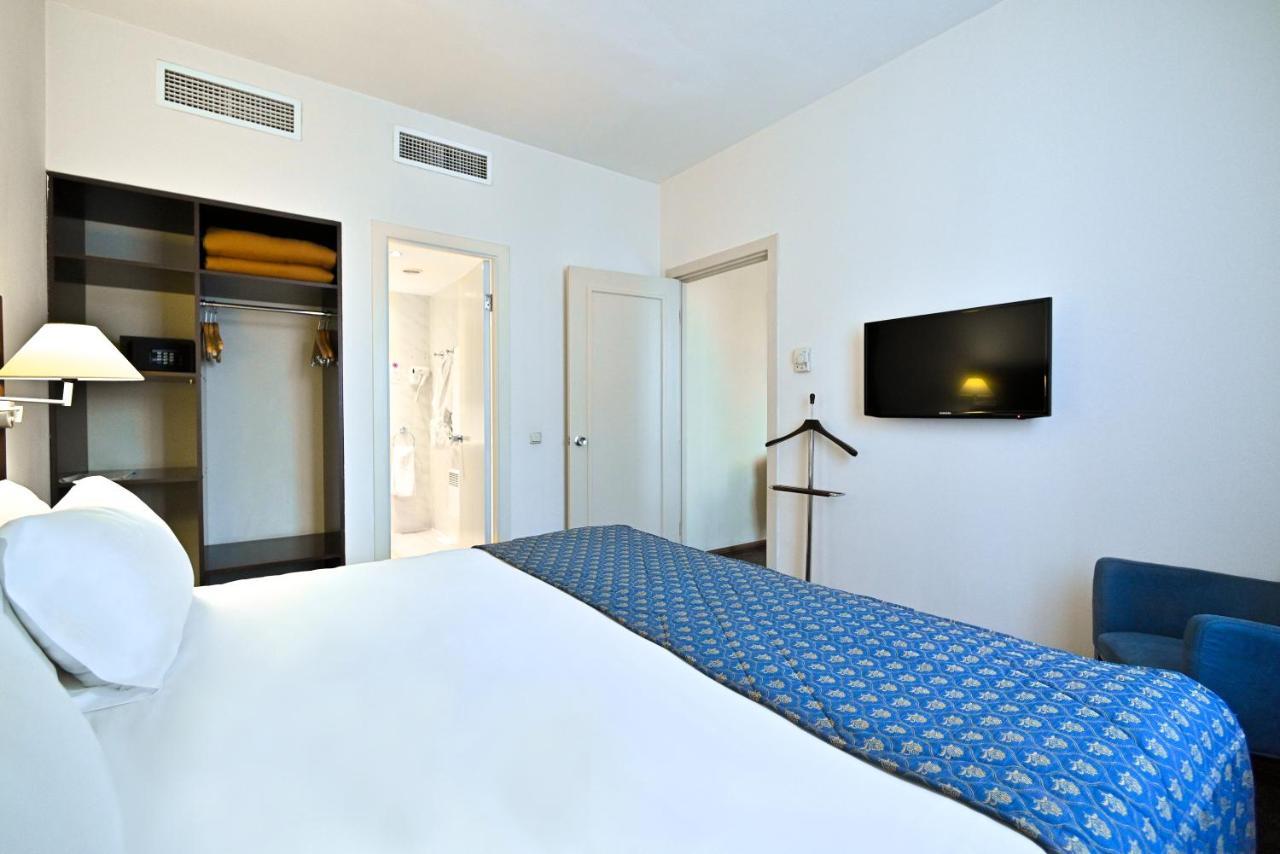 Europe Hotel Erevan Esterno foto